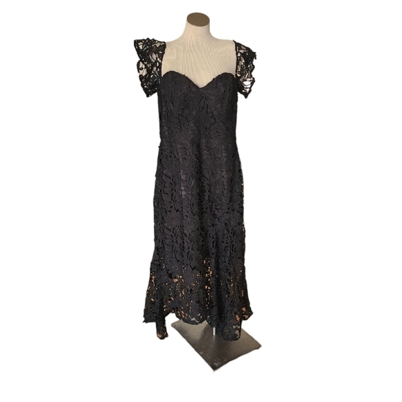 City Chic NWT Black Lace Sweetheart Neckline XS Size 14 - Picture 2 of 8